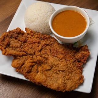 Bistec Empanizado\Breaded Steak